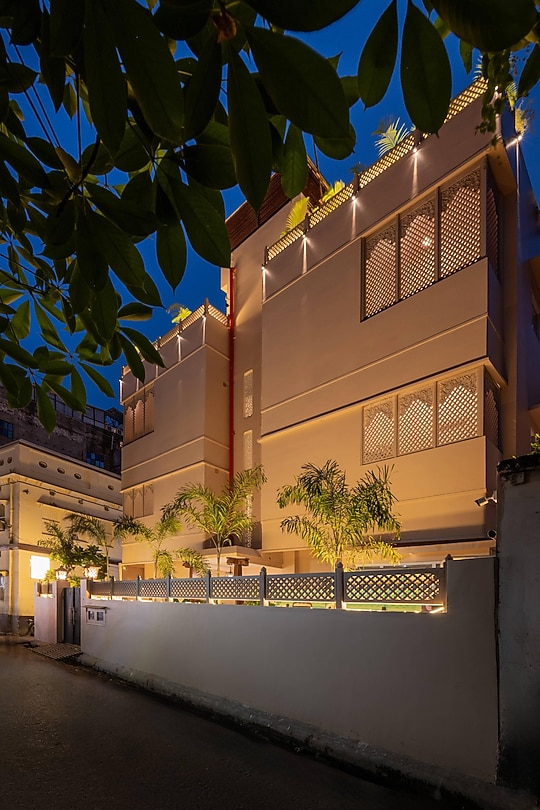 JÜSTA LUXÉ  KASHI PARAMPARA VARANASI